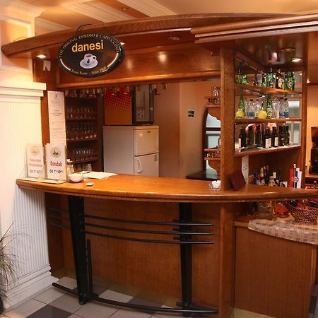 Garni Hotel PBG Subotica Buitenkant foto