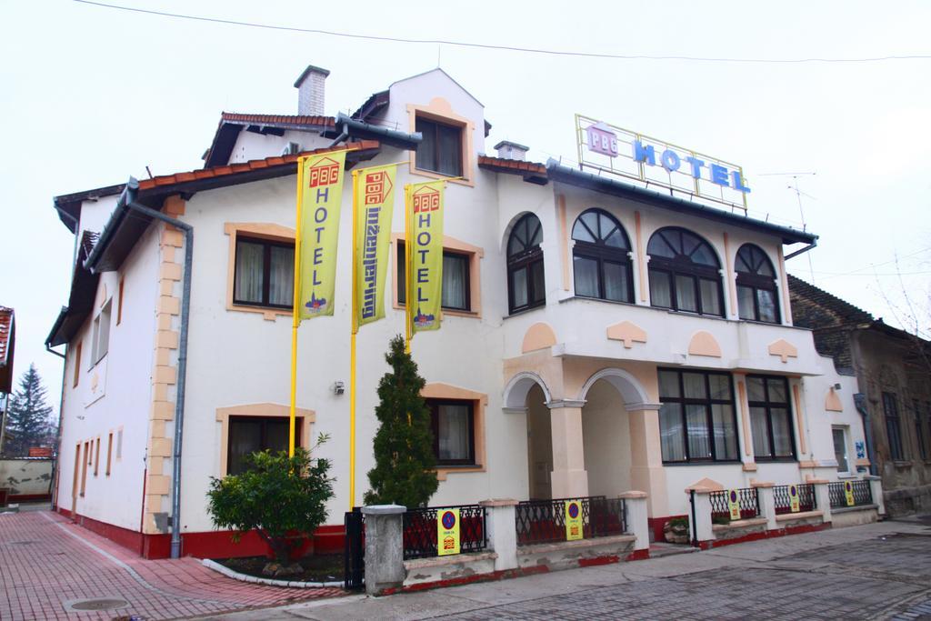 Garni Hotel PBG Subotica Buitenkant foto