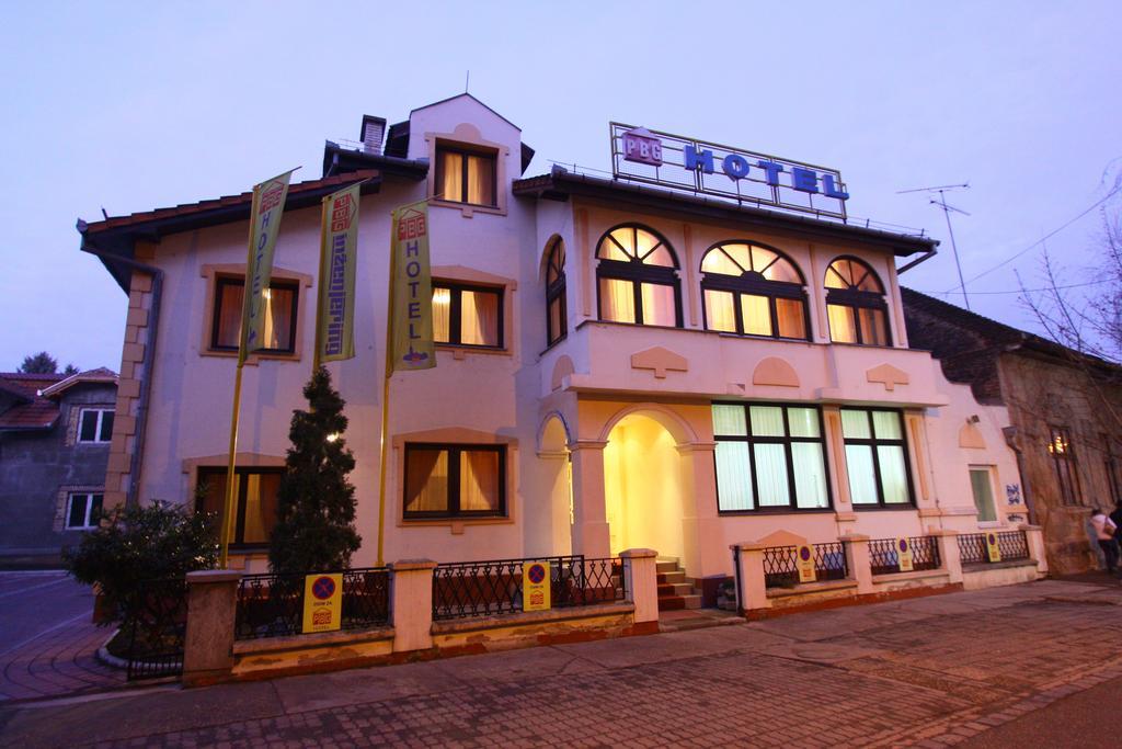 Garni Hotel PBG Subotica Buitenkant foto