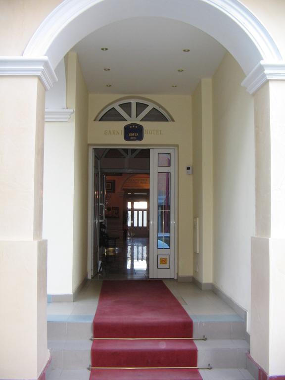 Garni Hotel PBG Subotica Buitenkant foto